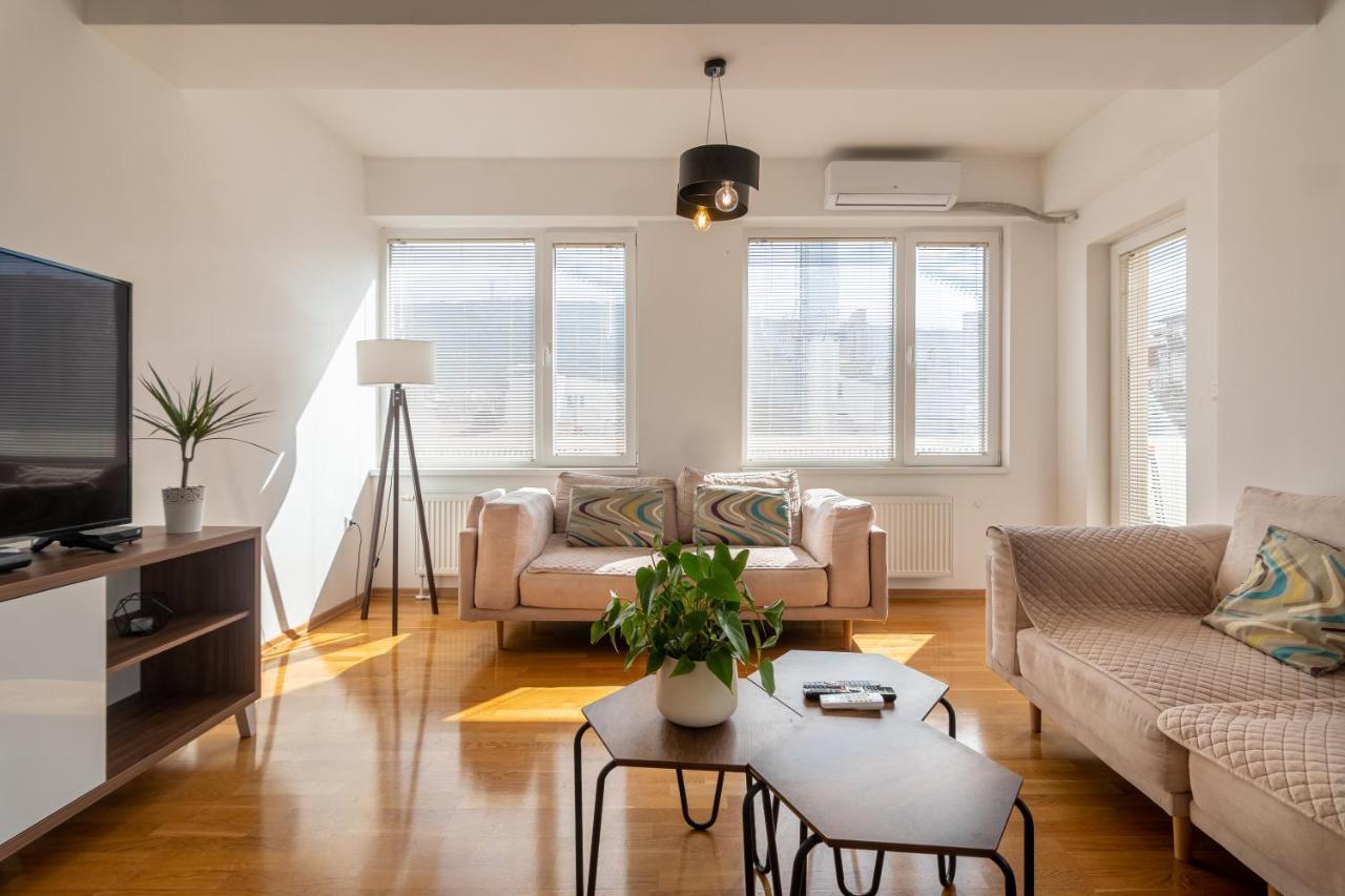 High-End Spacious Apartment Next To City Mall Скоп'є Екстер'єр фото