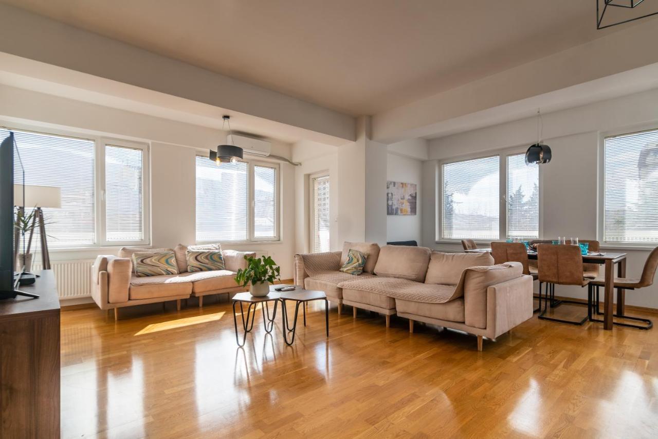 High-End Spacious Apartment Next To City Mall Скоп'є Екстер'єр фото