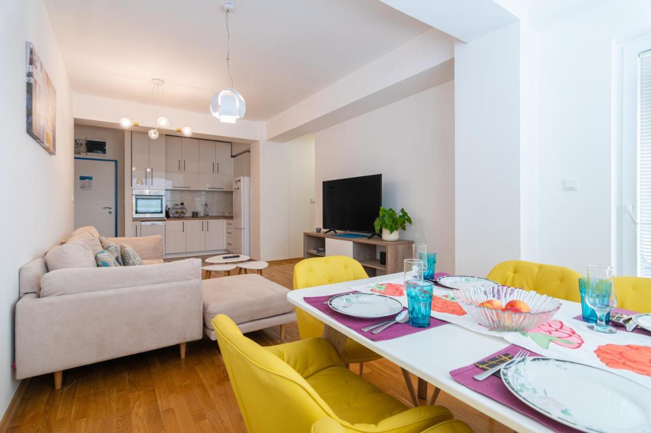 High-End Spacious Apartment Next To City Mall Скоп'є Екстер'єр фото