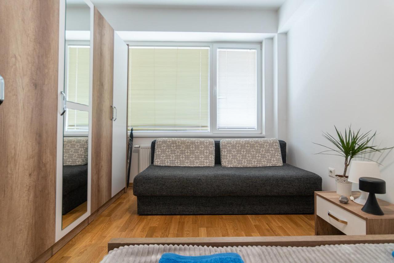 High-End Spacious Apartment Next To City Mall Скоп'є Екстер'єр фото