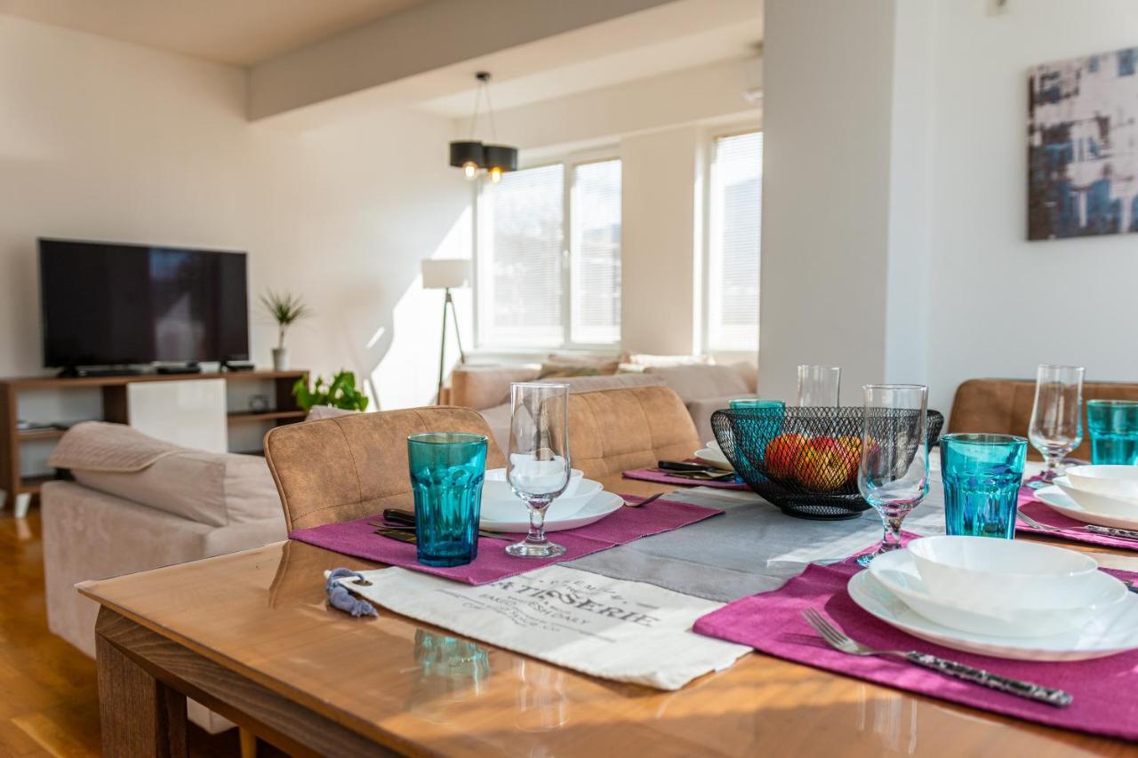 High-End Spacious Apartment Next To City Mall Скоп'є Екстер'єр фото
